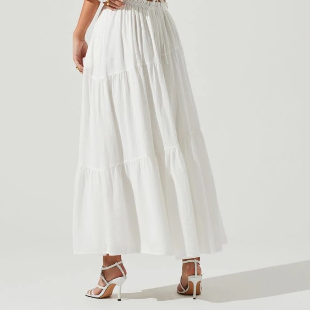 ASTR THE LABEL | BALBOA Maxi Skirt | White - Picture 5 of 7